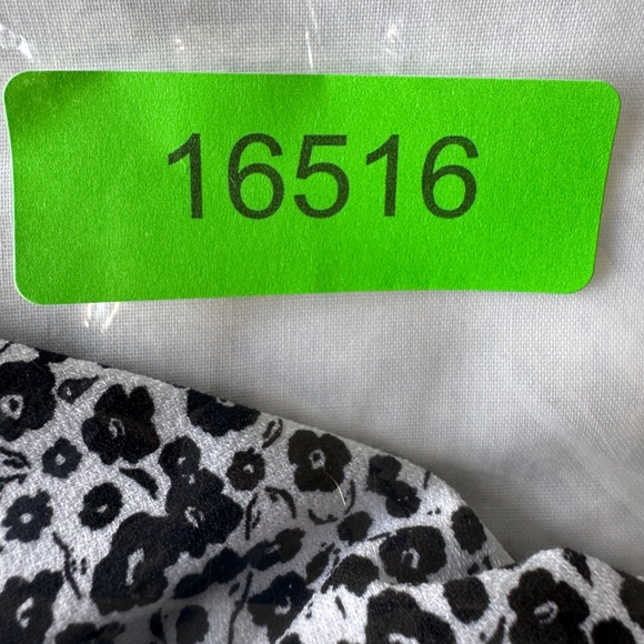 Adrianna Papell 3/4 Sleeve Floral Popover Blouse Black & White‎ Size 2X Office - Picture 13 of 13